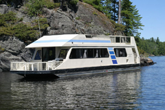 Voyagaire Lodge and Houseboats