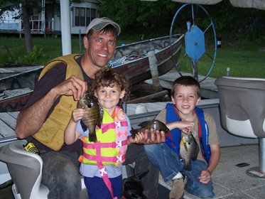 Niemeyer's Rugged River Resort Houseboats